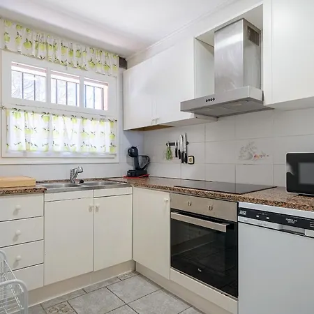 Hauzify I Apartament Bovila Mar